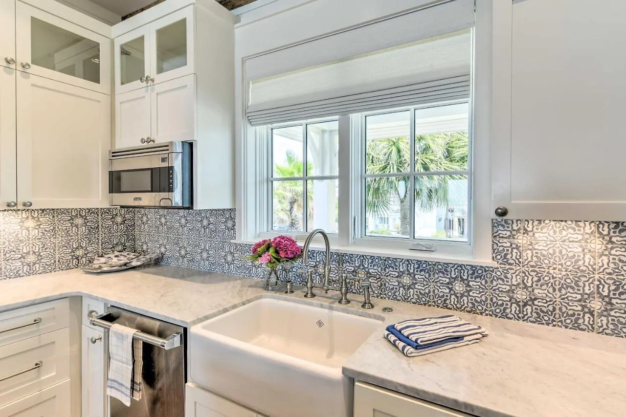Holiday home Luxe, Beachfront Pcb Home With Decks And Grill! Panama City Beach