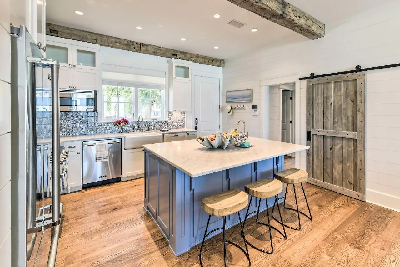 Holiday home Luxe, Beachfront Pcb Home With Decks And Grill! Panama City Beach