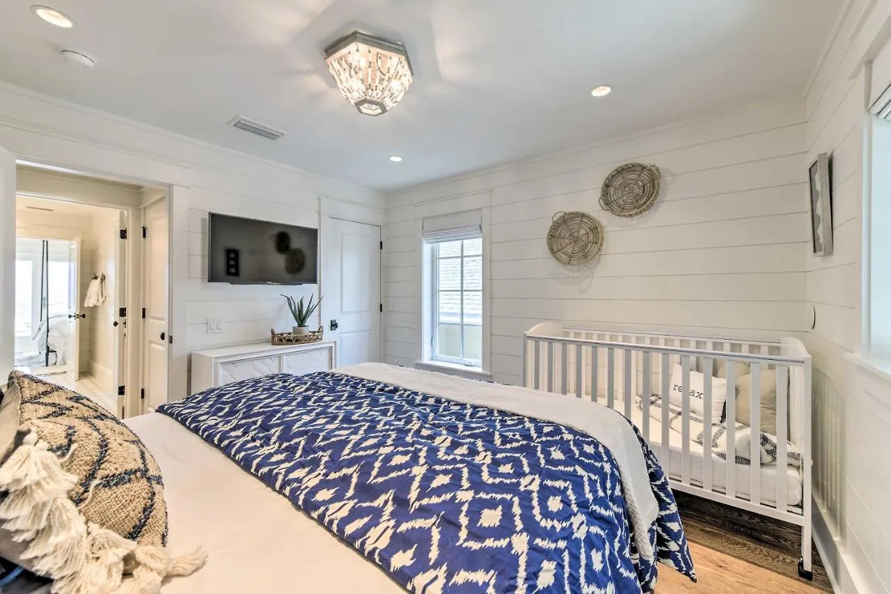 Holiday home Luxe, Beachfront Pcb Home With Decks And Grill! Panama City Beach